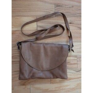 Latico Leathers Harbor Crossbody Bag Light Brown Full Grain Leather Envelope